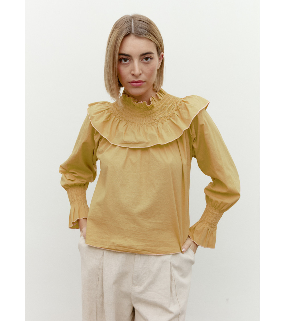 BLUSA CUELLO VOLANTE