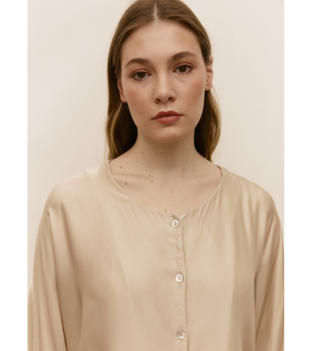 CAMISA SATINADA BOTONES