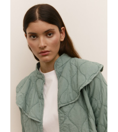 CHAQUETA ACOLCHADA VOLANTE