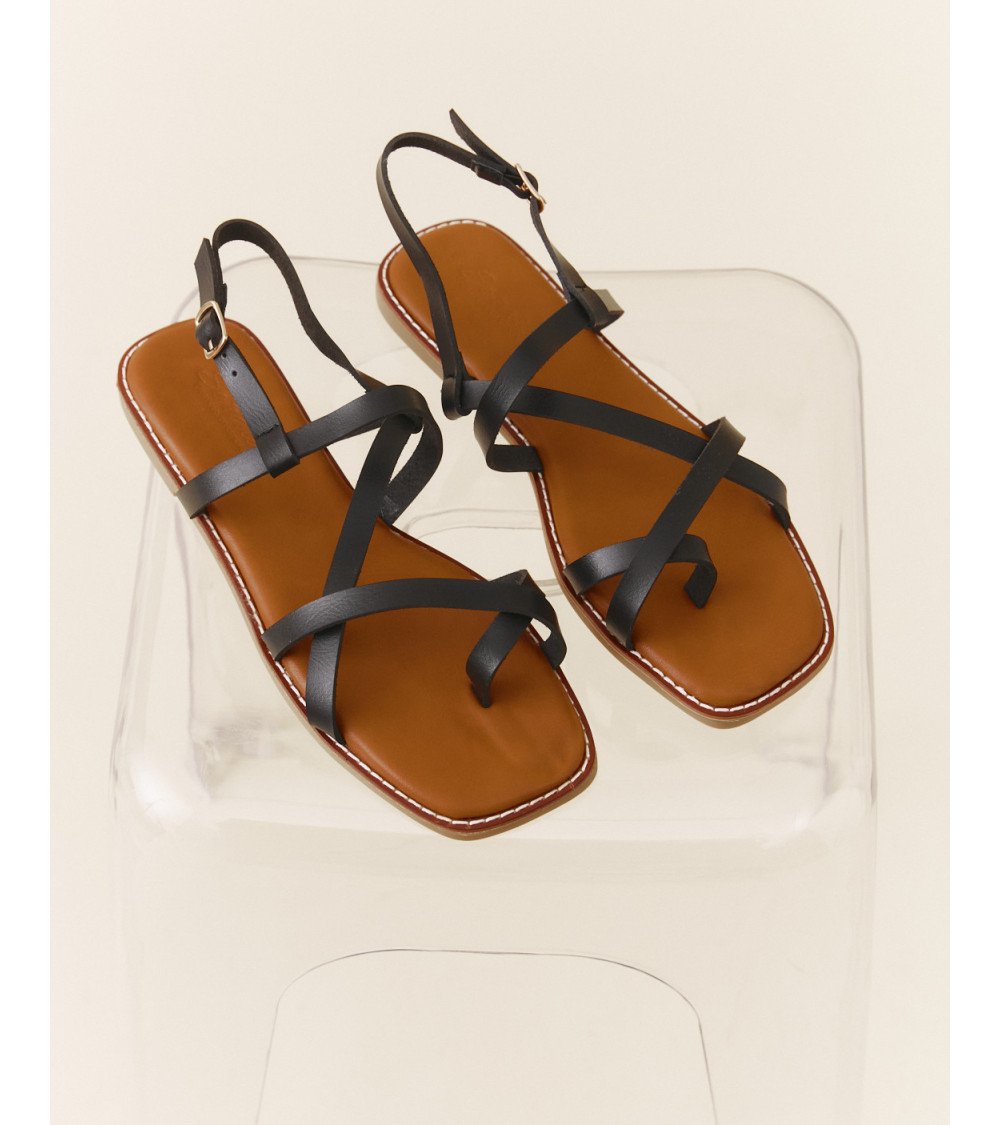 SANDALIAS PLANA TIRAS