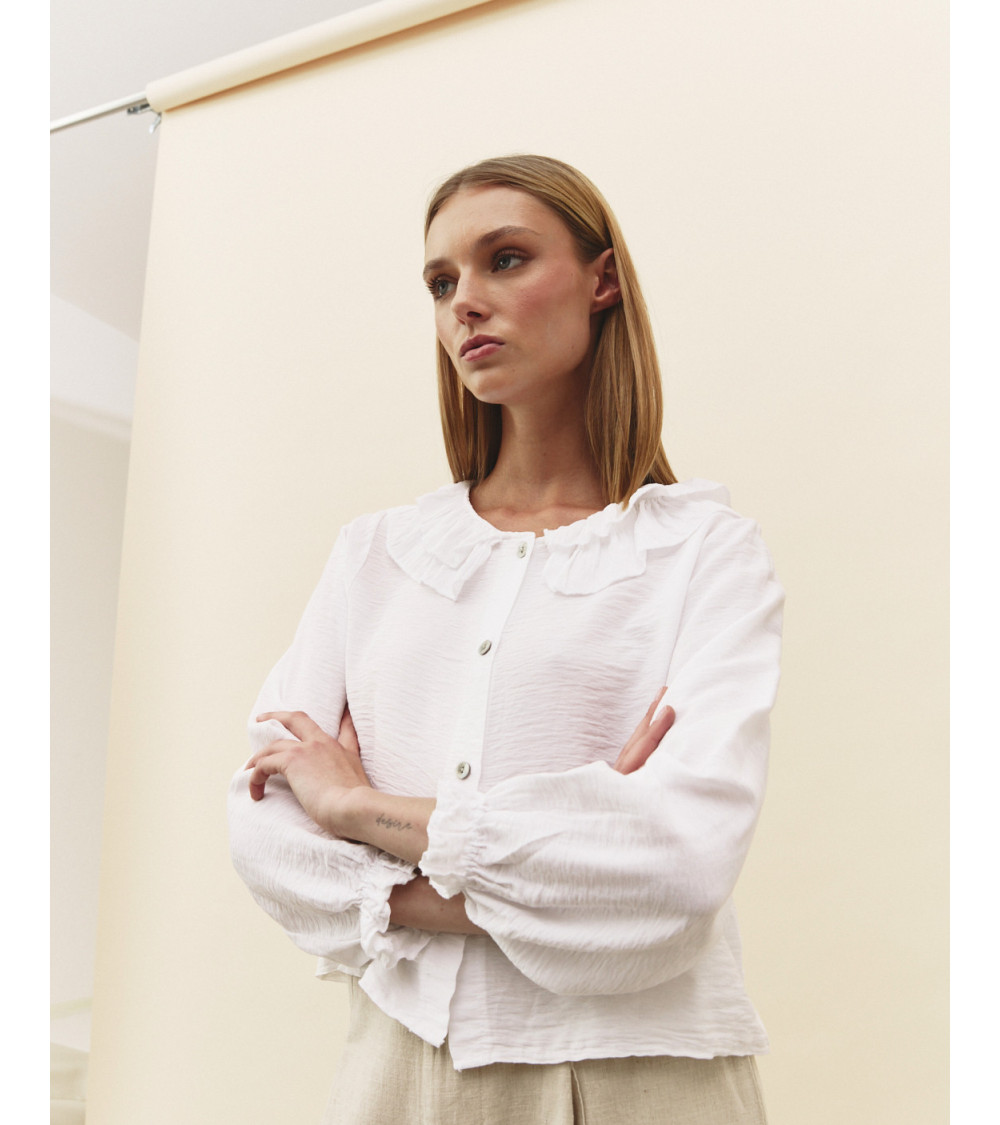 CAMISA CUELLO VOLANTE