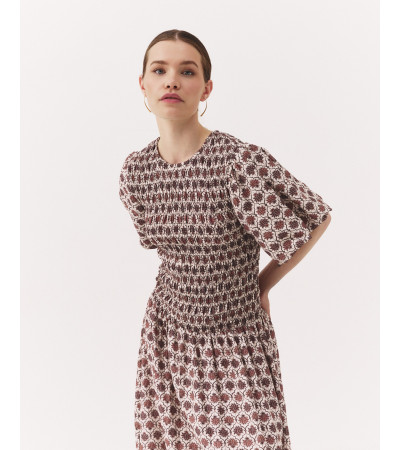 VESTIDO NIDO DE ABEJA FLORES