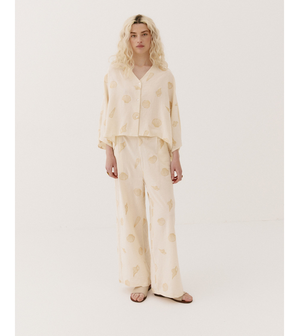 PANTALÓN ESTAMPADO CONCHAS