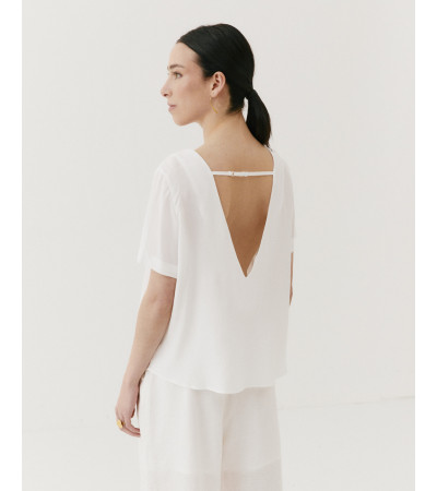BLUSA ESPALDA PICO