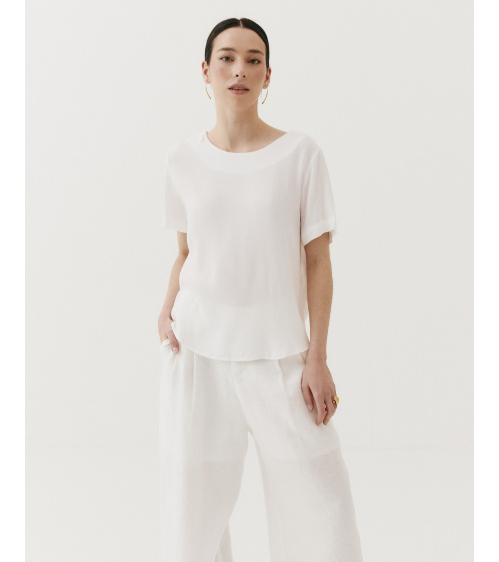 BLUSA ESPALDA PICO