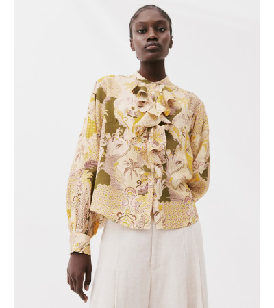 BLUSA FLORES VOLANTES