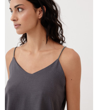 TOP TIRANTES FINOS CUELLO EN V  | MULAYA