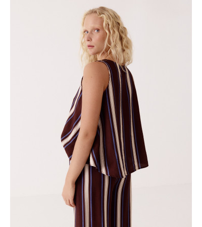 TOP CUELLO PICO BOTONES | MULAYA