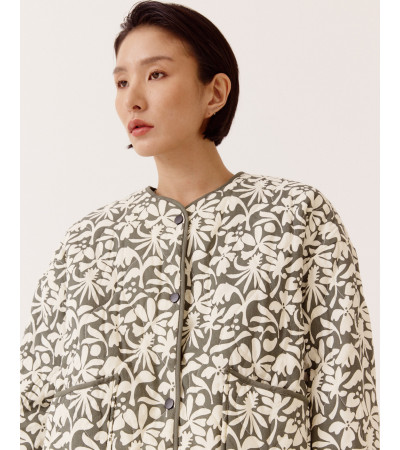 CHAQUETA ACOLCHADA CON ESTAMPADO DE FLORES | MULAYA
