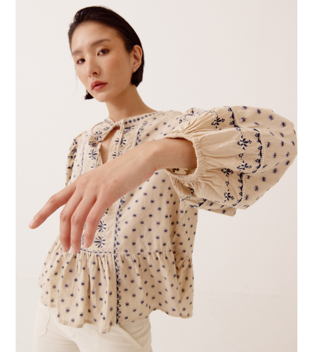 Blusa peplum de manga larga con bordados étnicos | MULAYA