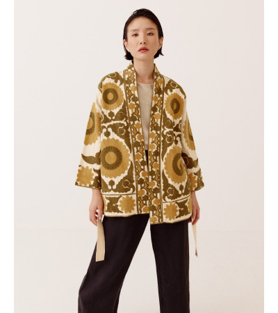 KIMONO CON APLIQUES BORDADOS | MULAYA