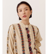 Blusa bordada de manga larga con cuello volante | MULAYA