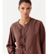 BLUSA MANGA LARGA ESTILO CHINO CUELLO REDONDO | MULAYA