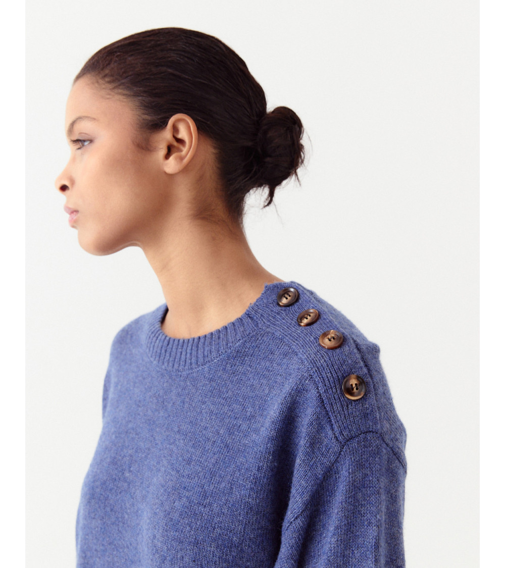 JERSEY CUELLO REDONDO BOTONES HOMBRO | MULAYA