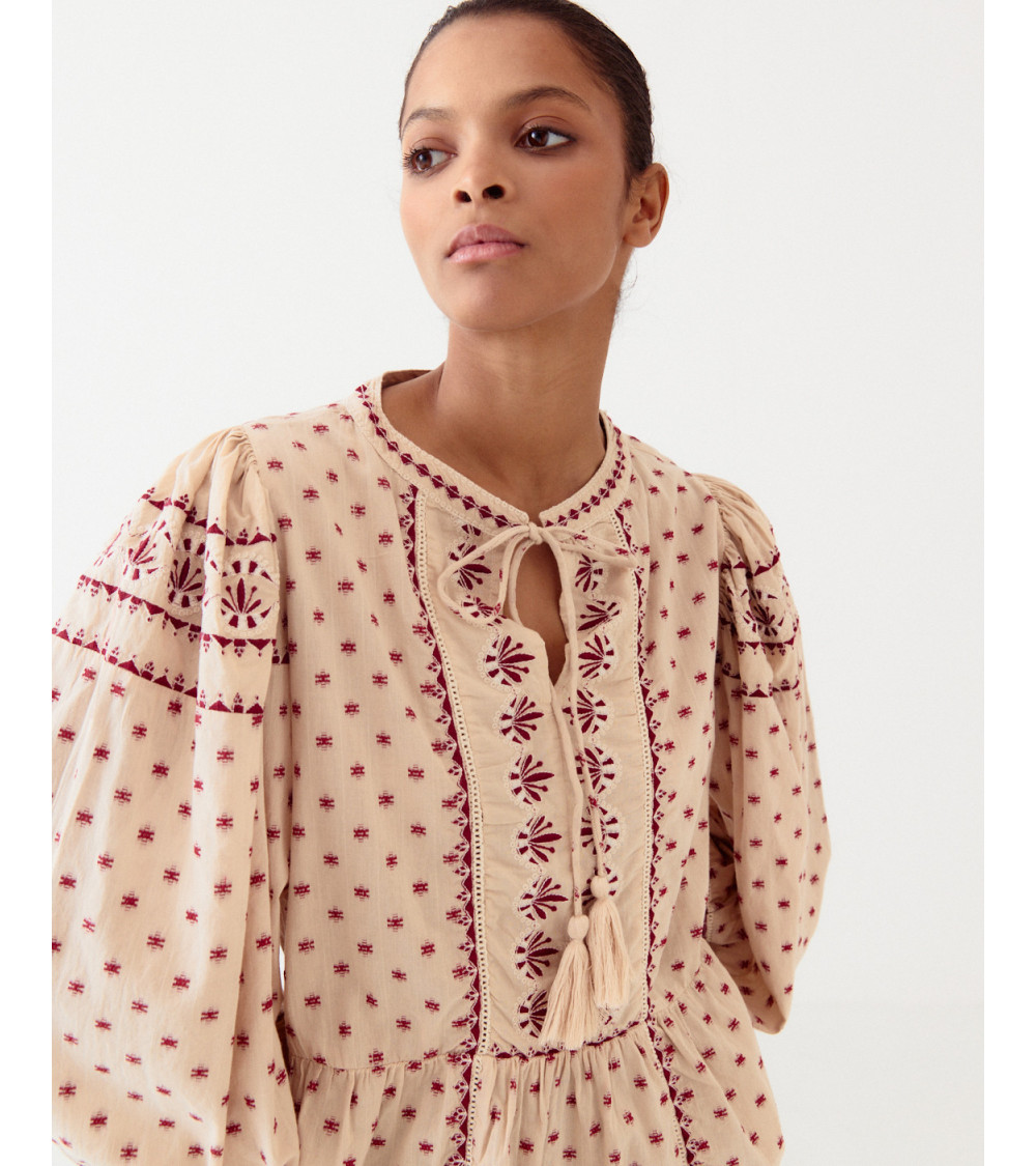 Blusa peplum de manga larga con bordados étnicos | MULAYA