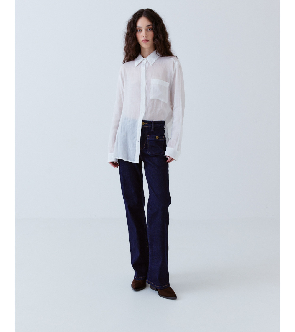 JEANS REGULAR FIT PARCHE CINTURA ALTA | MULAYA