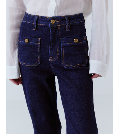 JEANS REGULAR FIT PARCHE CINTURA ALTA | MULAYA