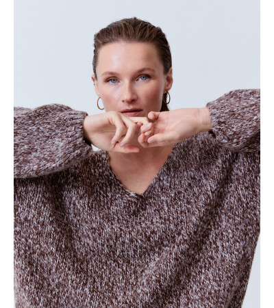 JERSEY PUNTO ESCOTE PICO MANGA ABULLONADA | MULAYA