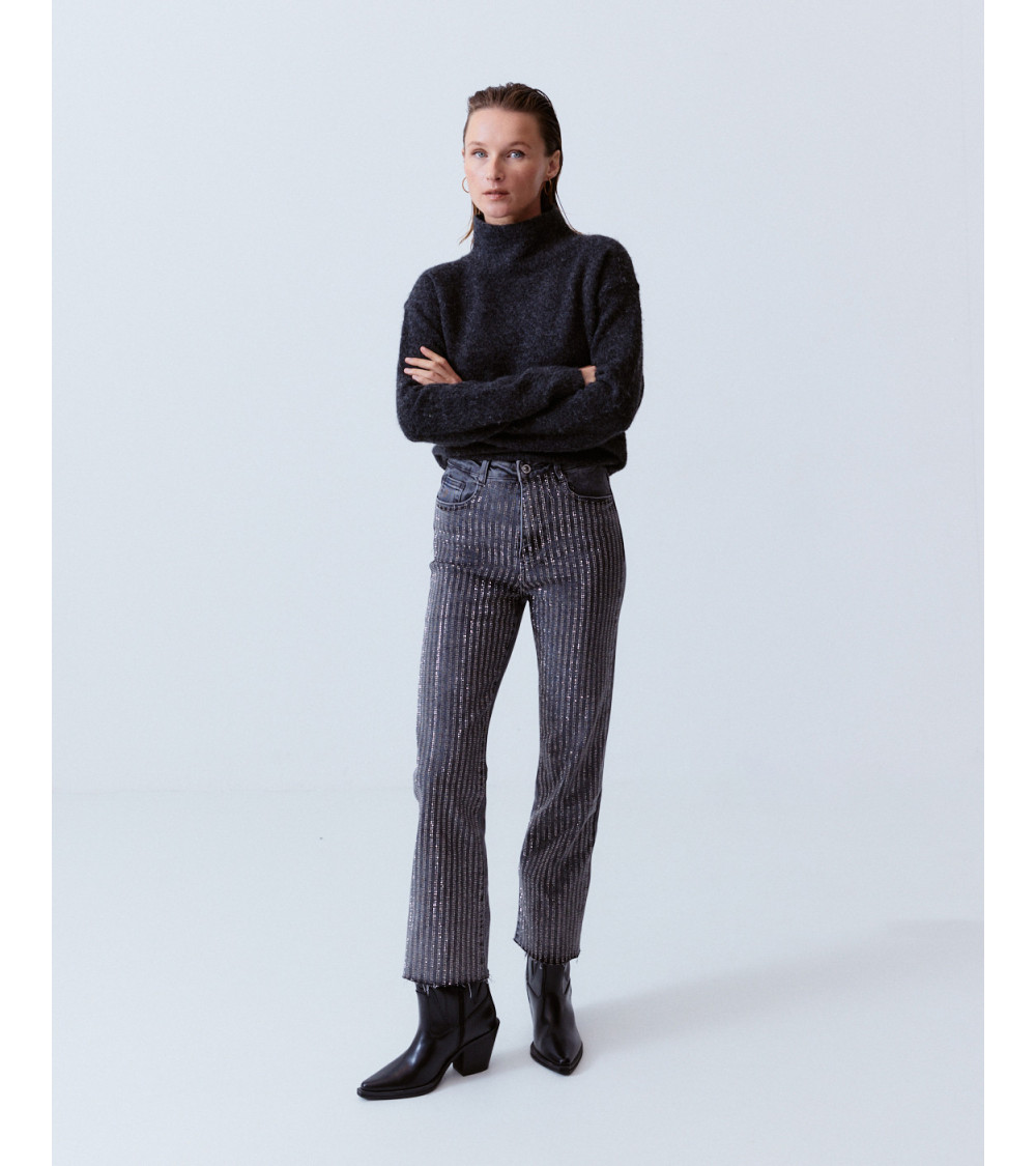 JEANS REGULAR FIT BRILLOS BAJO DESHILACHADO | MULAYA