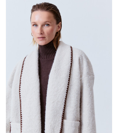 CHAQUETA CORTA SOLAPA DETALLE BOLSILLOS | MULAYA