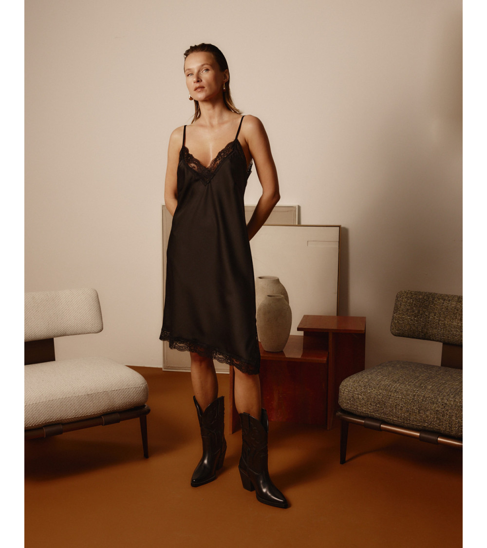 VESTIDO CORTO LENCERO SATÍN ENCAJE AJUSTABLE | MULAYA