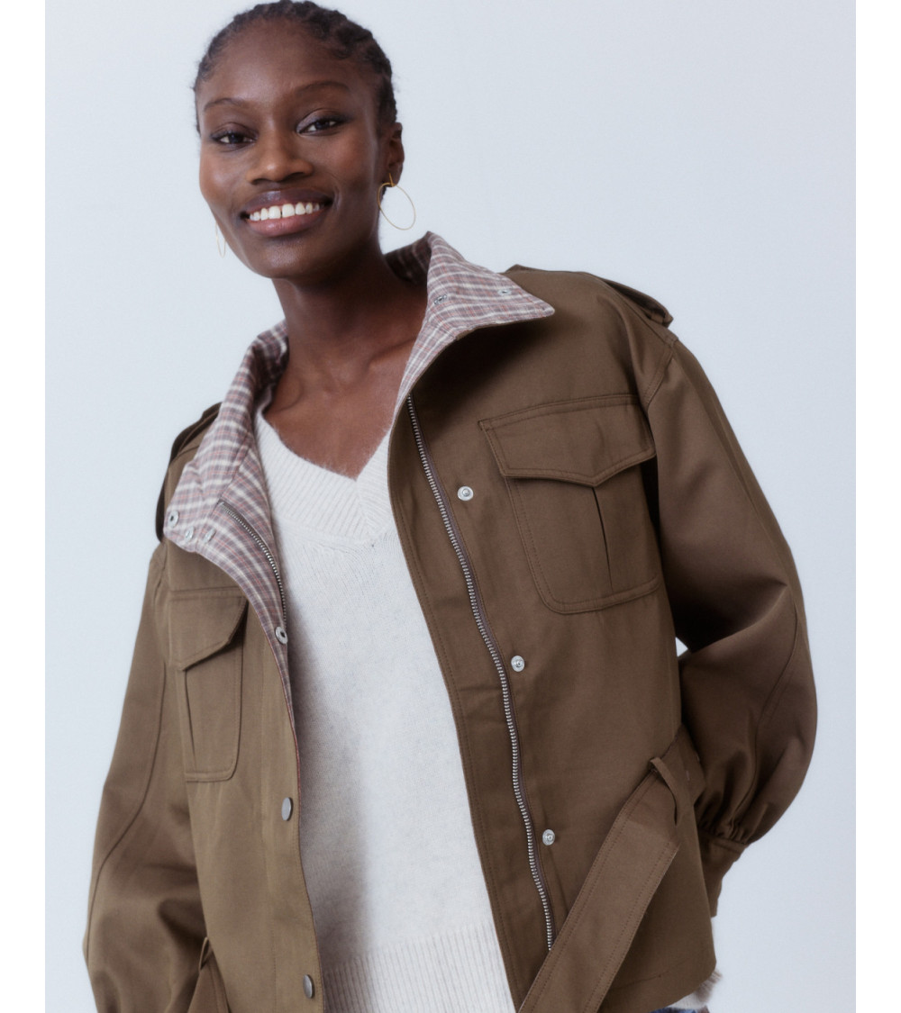 CAZADORA CORTA MILITAR CHARRETERAS CINTURÓN | MULAYA