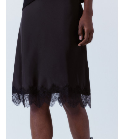 FALDA MINI SATÉN ENCAJE AJUSTADA | MULAYA