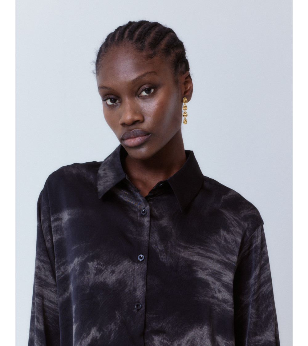 CAMISA SATINADA EFECTO BRILLO FLUIDA | MULAYA