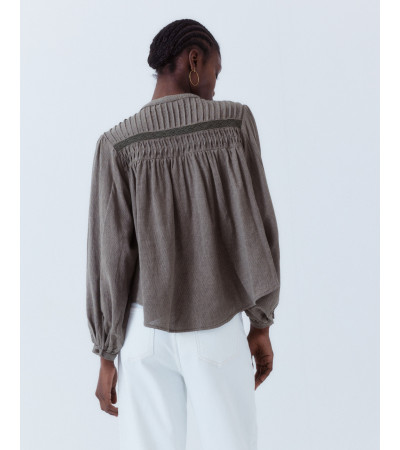 BLUSA DETALLE ENCAJE FRUNCES