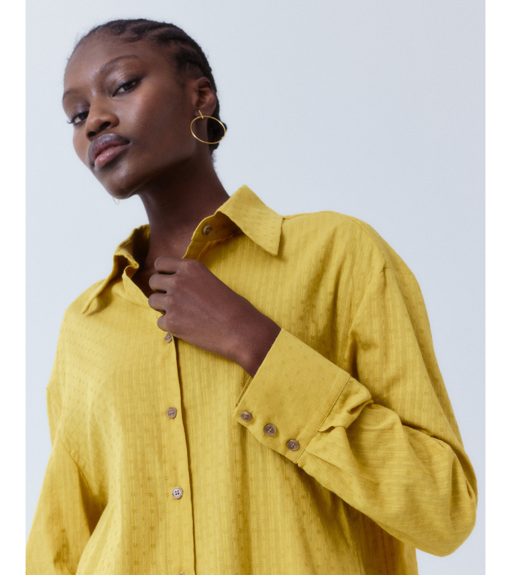 CAMISA ALGODÓN BORDADO CUELLO SOLAPA | MULAYA