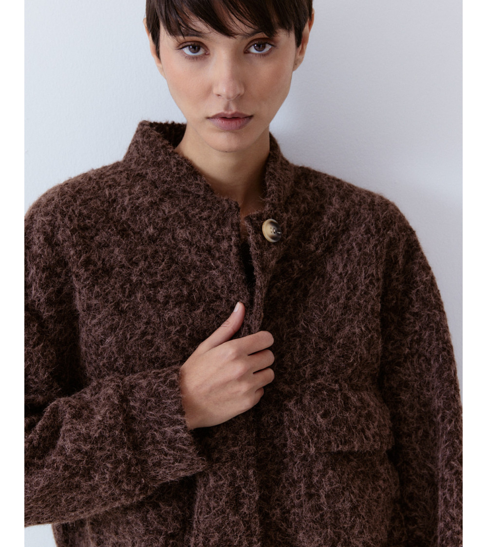 BOMBER TEXTURIZADA CORTA BOTONES  | MULAYA