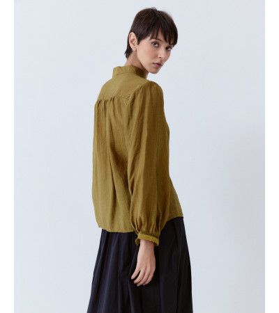 BLUSA CUELLO MAO ANTE Y ENCAJE LAZADA | MULAYA