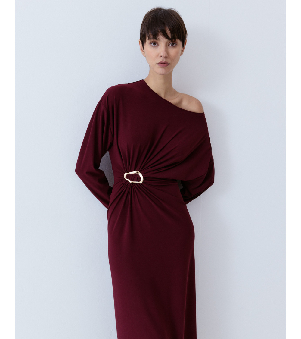 VESTIDO LARGO CUELLO BARCO APLIQUE DORADO | MULAYA