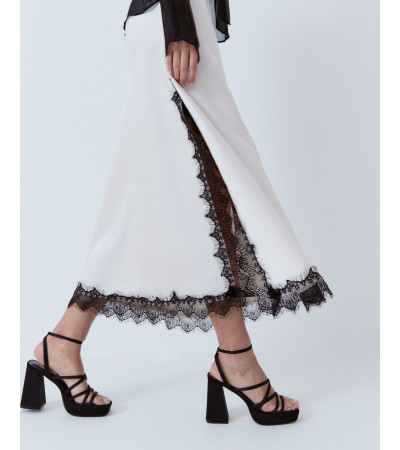 FALDA MIDI SATÉN ENCAJE CON ABERTURA | MULAYA