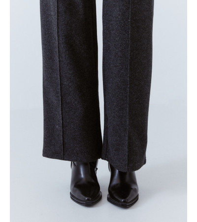 PANTALÓN RECTO CON COSTURA FRONTAL | MULAYA