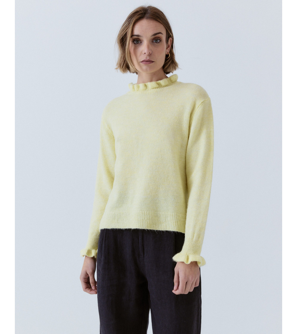 JERSEY PUNTO CON VOLANTES CUELLO Y PUÑOS | MULAYA