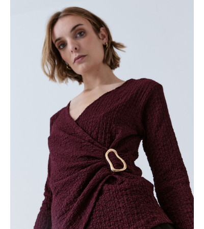 BLUSA CRUZADA MANGA LARGA DETALLE DORADO | MULAYA