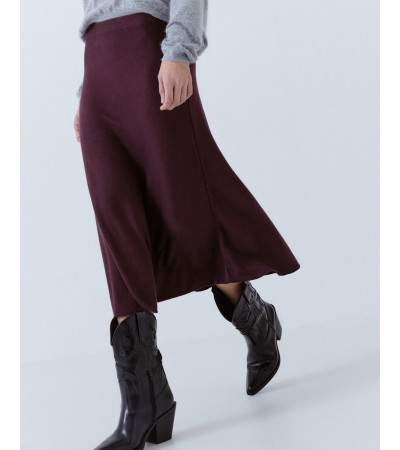 FALDA MIDI DE PUNTO CORTE EN A | MULAYA