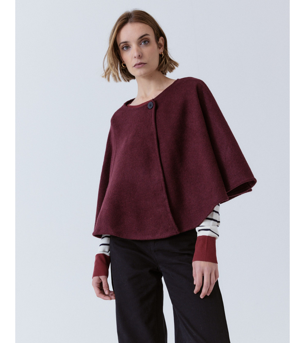 CAPA FLUIDA CON CIERRE DE BOTÓN | MULAYA