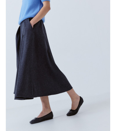 FALDA MIDI PLISADA CON BOLSILLOS | MULAYA