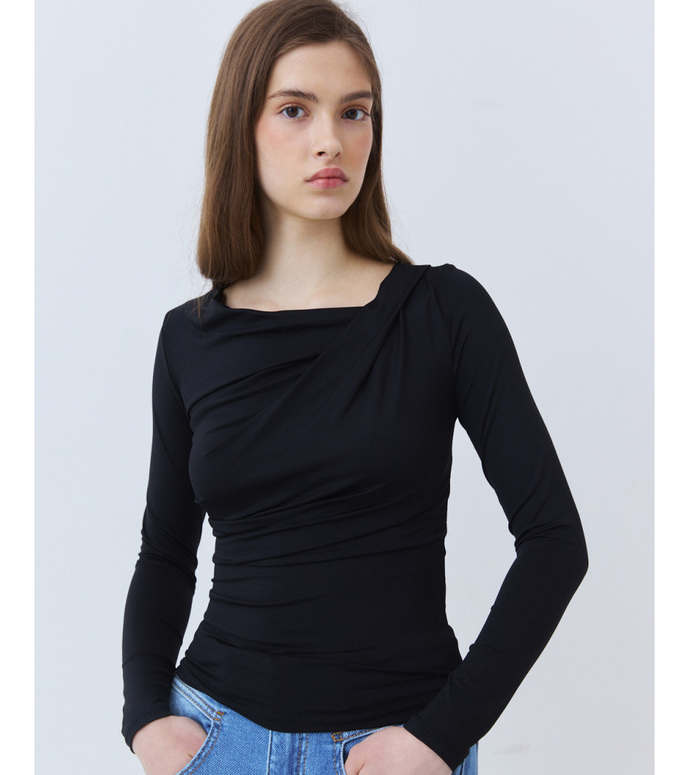 TOP AJUSTADO PLIEGUES FRONTALES | MULAYA