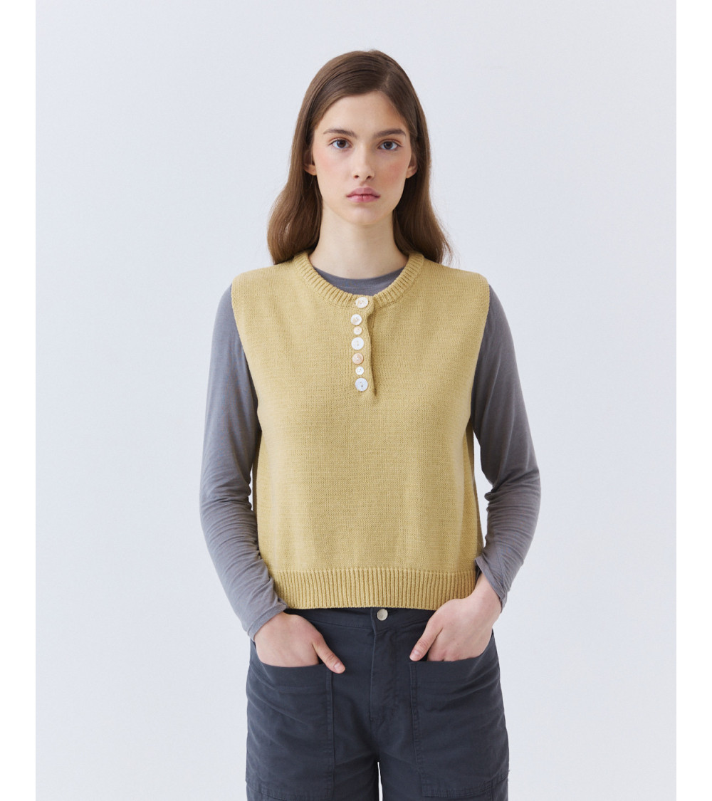 Chaleco Punto Botones Desiguales y Cuello Redondo | MULAYA