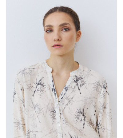 BLUSA CUELLO V ESTAMPADA CON BOTONES | MULAYA