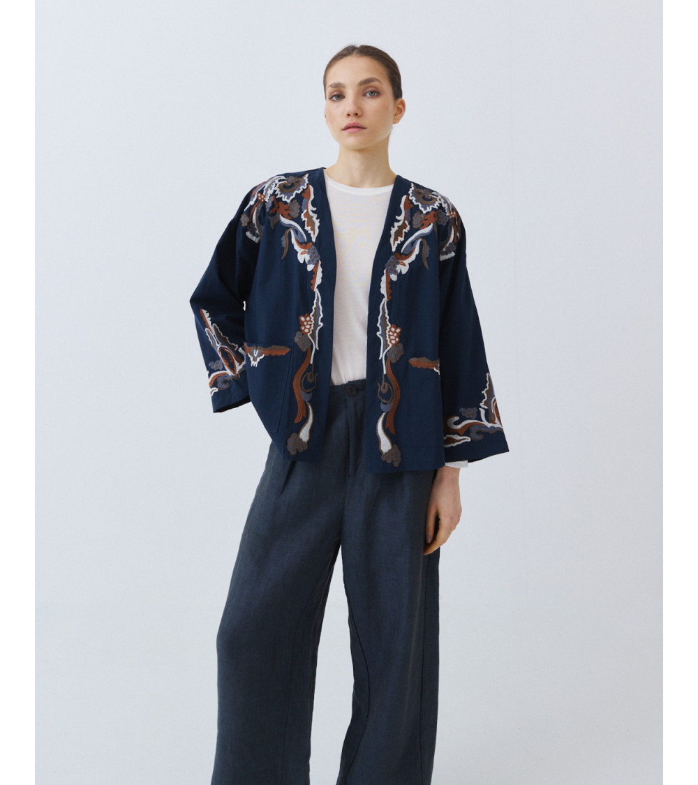 CHAQUETA CON BORDADOS BARROCOS Y CUELLO SOLAPA | MULAYA