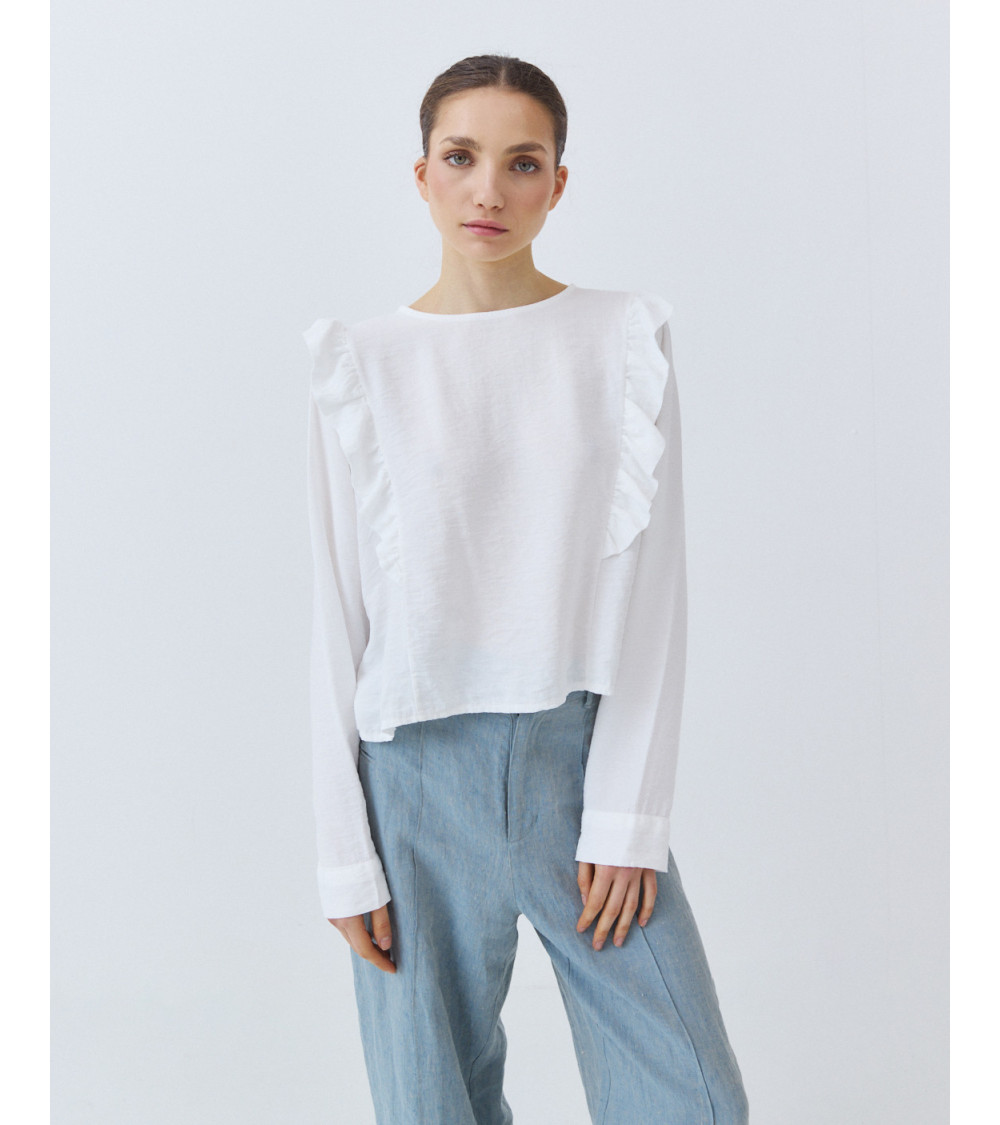BLUSA CON VOLANTES EN DELANTERO Y ESPALDA | MULAYA