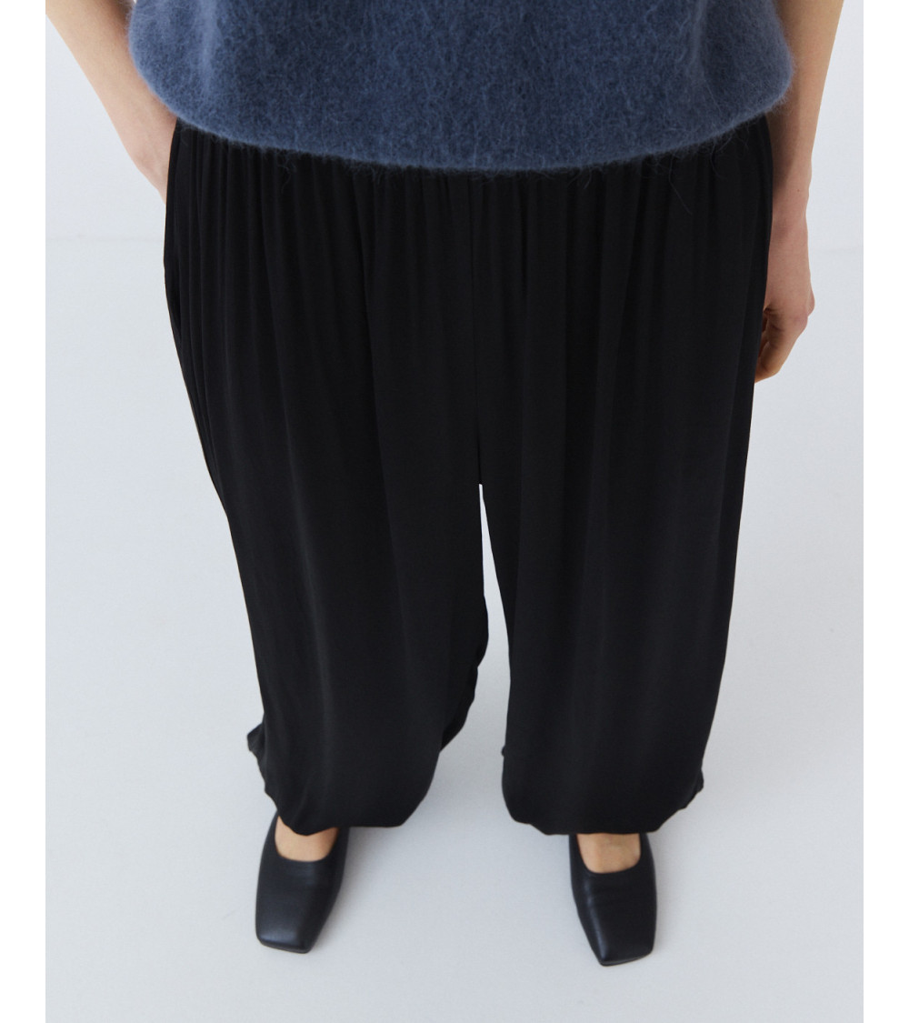 Pantalón Bombacho Satén de Tiro Alto | MULAYA