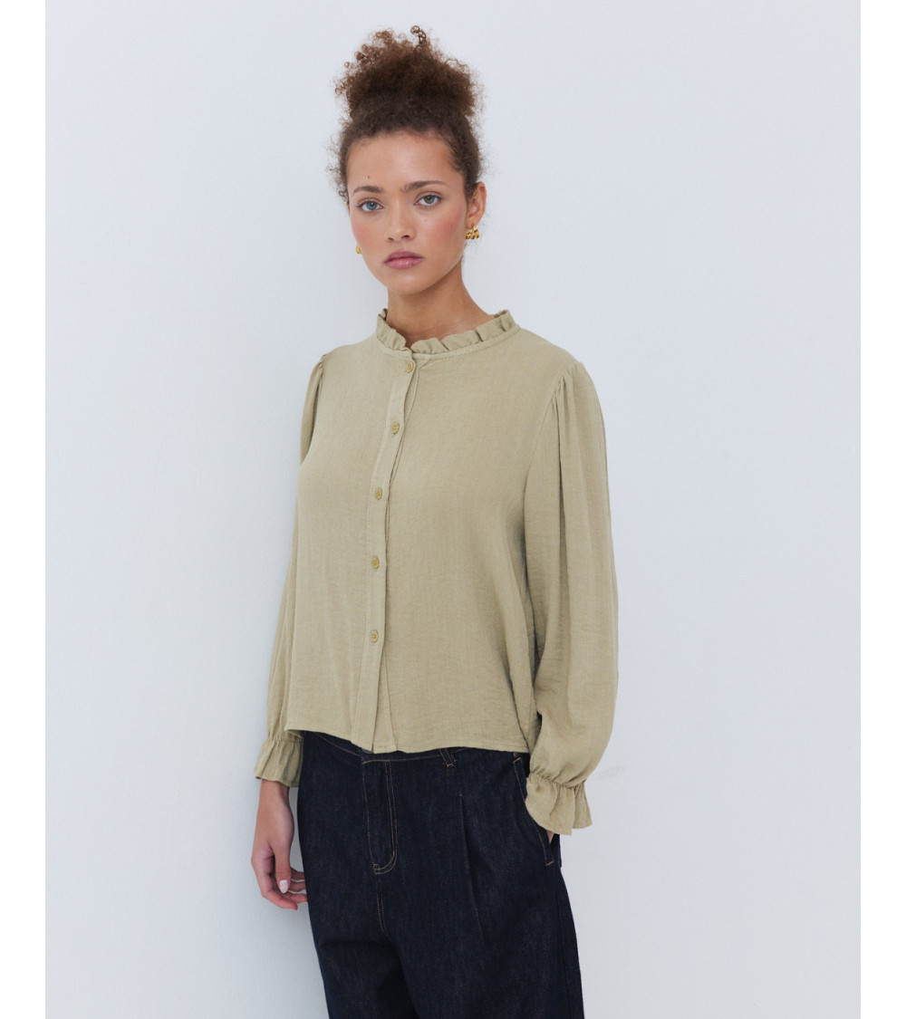 BLUSA DETALLE VOLANTES CON ESTAMPADO DE RAYAS | MULAYA