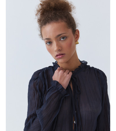 BLUSA SEMITRANSPARENTE LAZADA Y BOTONES | MULAYA