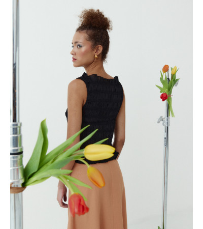 TOP DE CUERPO FRUNCIDO CON CUELLO BARCO | MULAYA