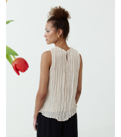 TOP PLISADO CON CUELLO REDONDO Y SILUETA FLUIDA | MULAYA